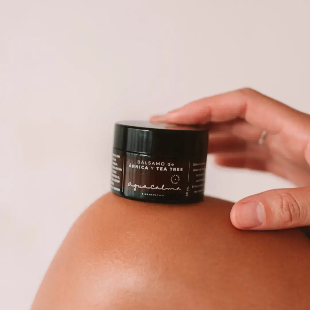 Alternative view of Bálsamo de árnica y tea tree