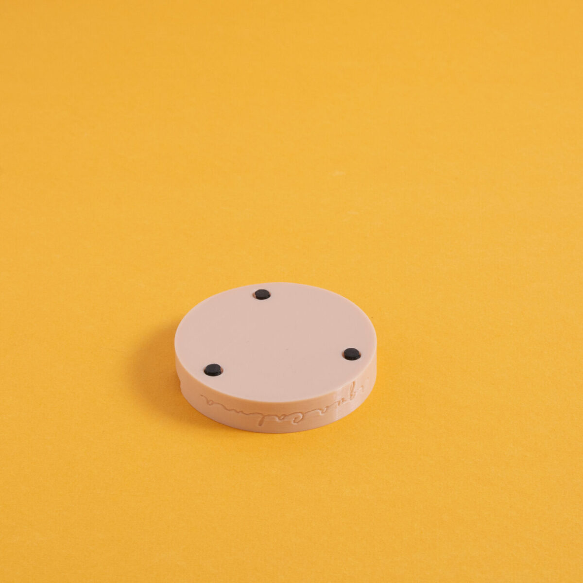 Alternative view of Apoya sólido de PLA