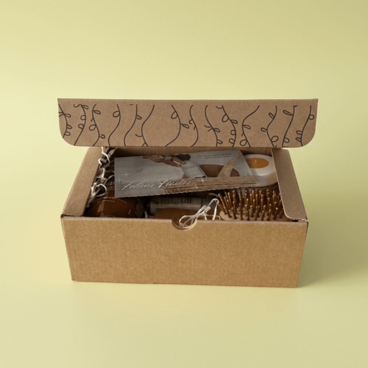 Alternative view of Caja de cartón mediana para regalo